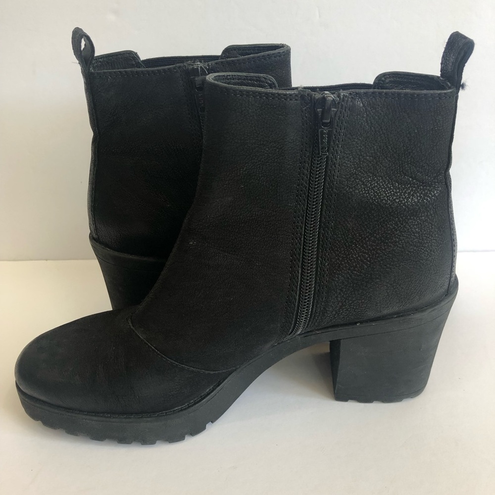 Vagabond Grace black Nubuck Chelsea ankle boots. - Picture 3 of 10